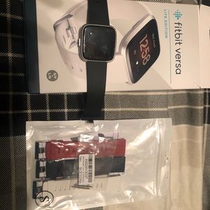 Fitbit versa lite